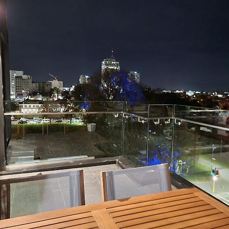 Latimer Loft - Christchurch Holiday Homes المظهر الخارجي الصورة