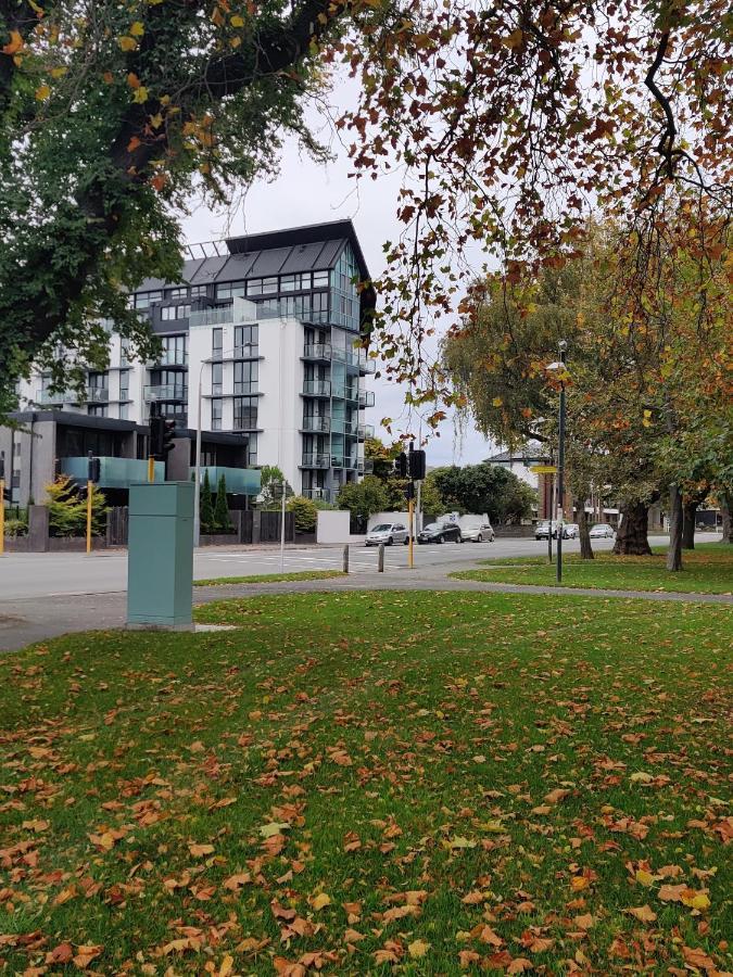 Latimer Loft - Christchurch Holiday Homes المظهر الخارجي الصورة
