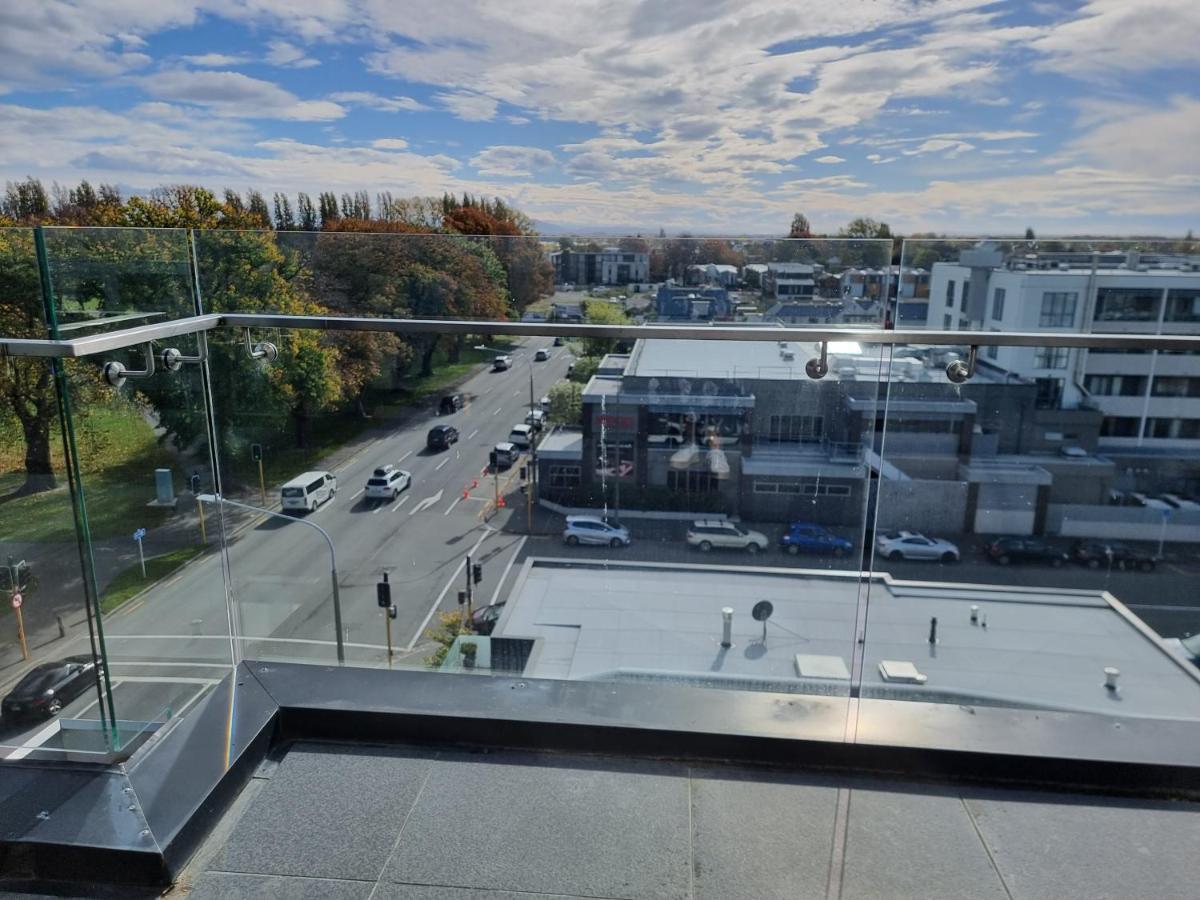 Latimer Loft - Christchurch Holiday Homes المظهر الخارجي الصورة