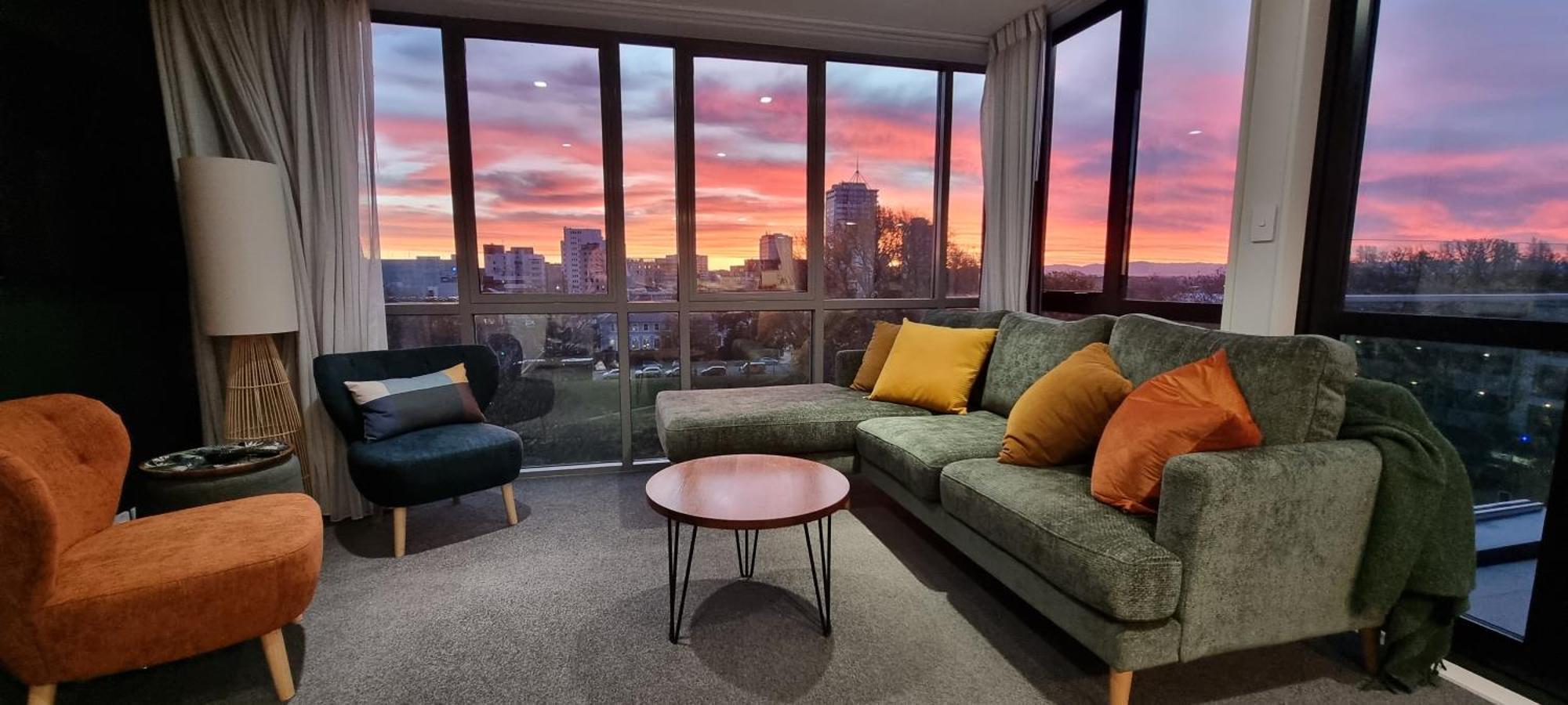 Latimer Loft - Christchurch Holiday Homes المظهر الخارجي الصورة