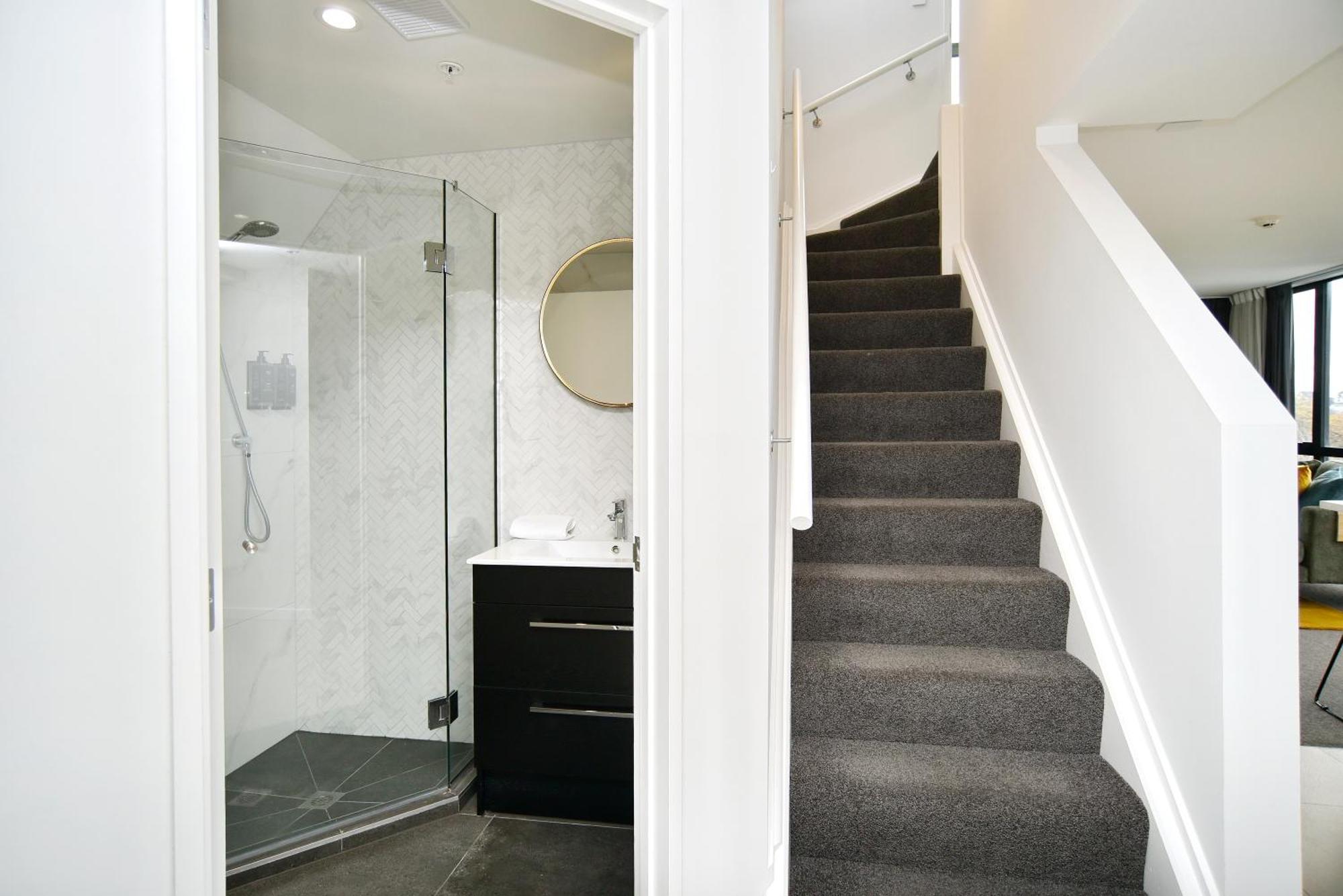 Latimer Loft - Christchurch Holiday Homes المظهر الخارجي الصورة