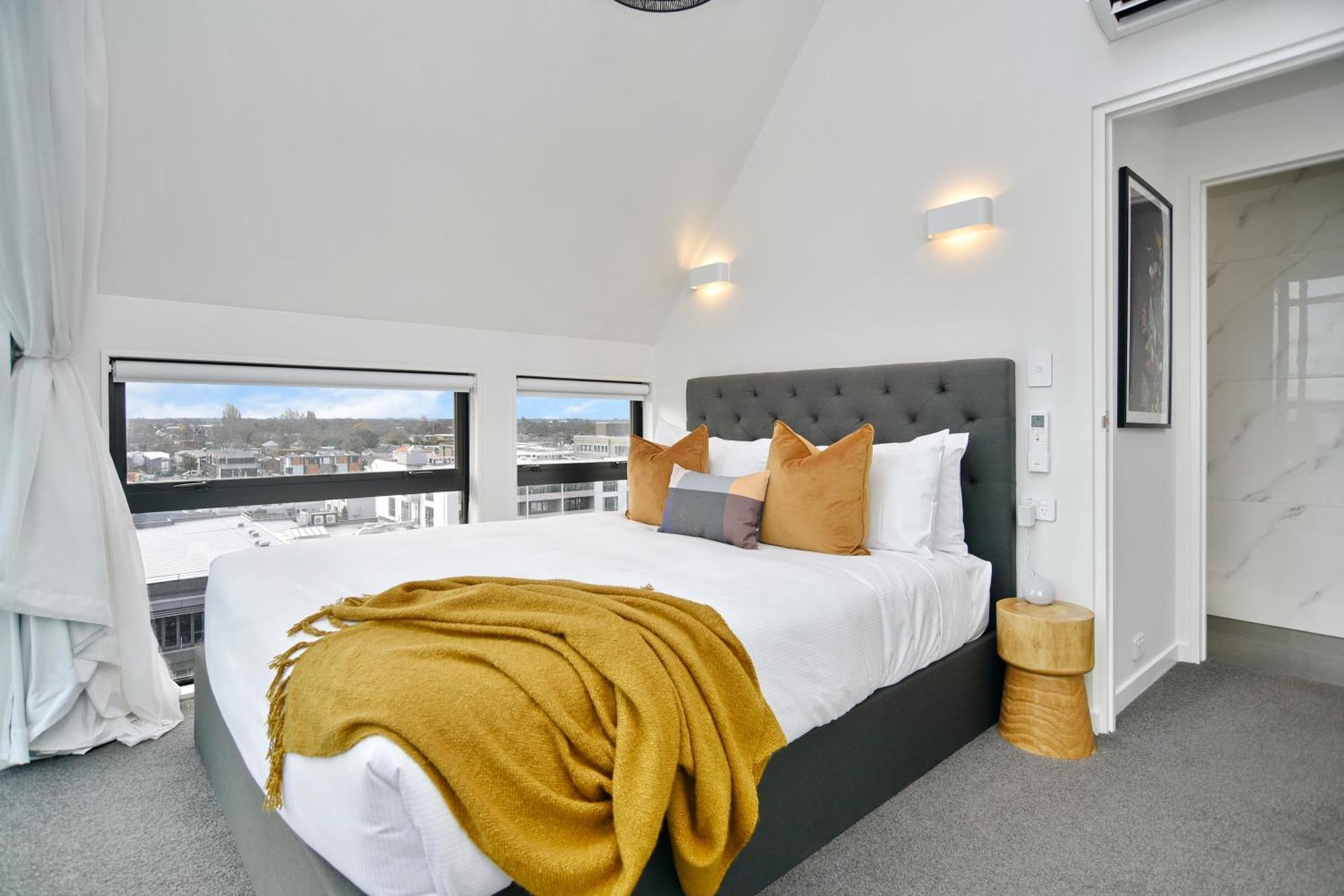 Latimer Loft - Christchurch Holiday Homes المظهر الخارجي الصورة