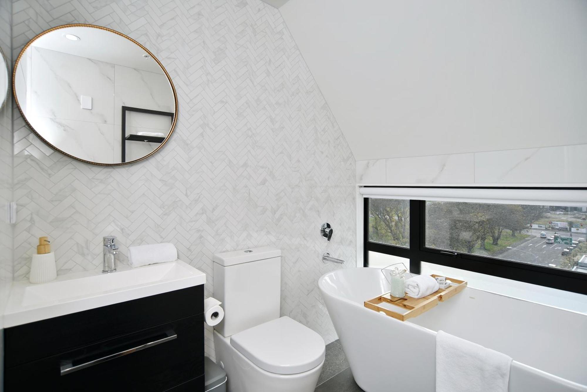 Latimer Loft - Christchurch Holiday Homes المظهر الخارجي الصورة