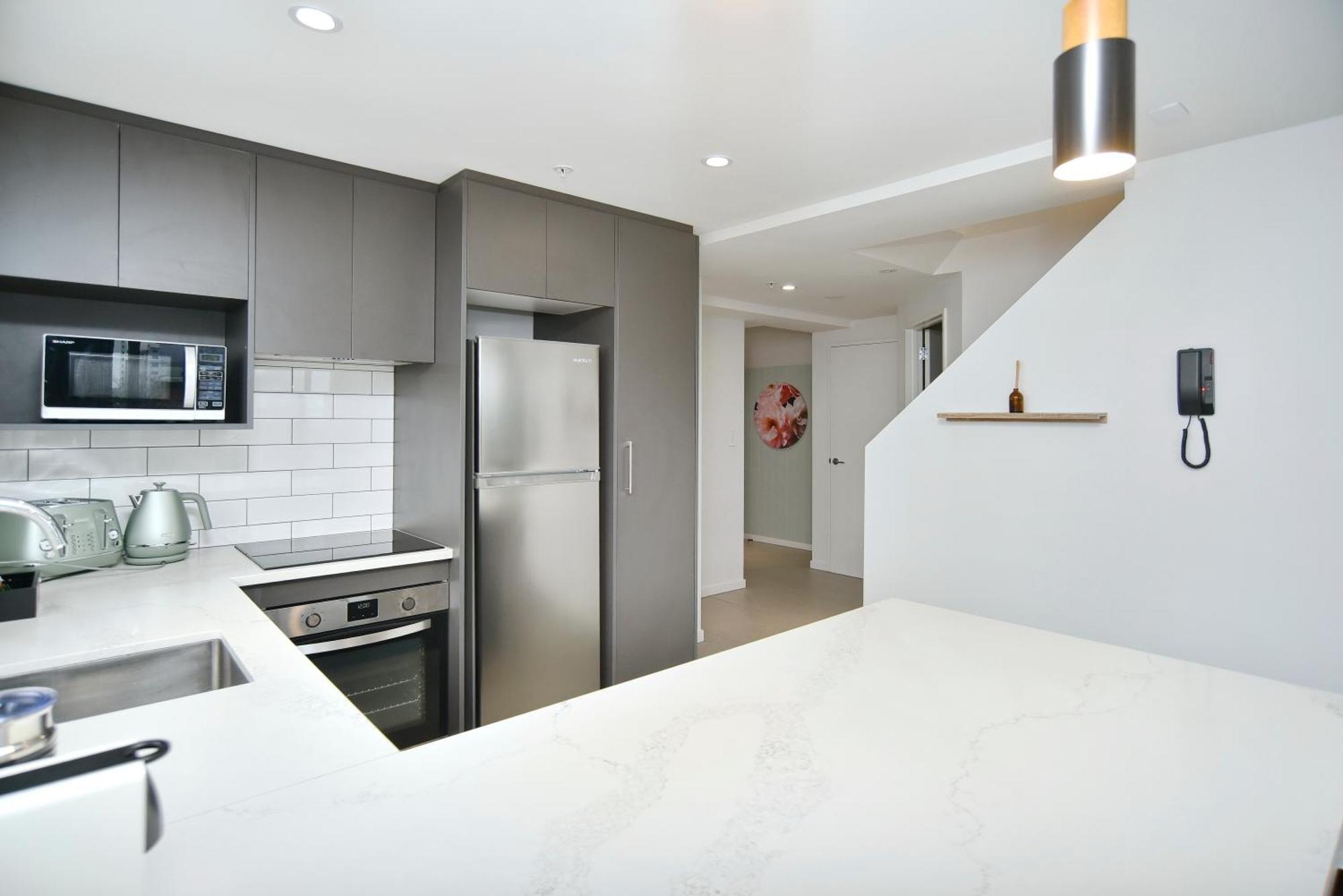 Latimer Loft - Christchurch Holiday Homes المظهر الخارجي الصورة